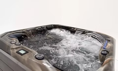 Barcelona Hot Tub - Image 2