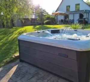 Barcelona Hot Tub